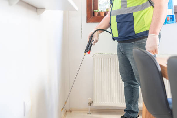 Best Commercial Pest Control Services  in Farmersville, CA